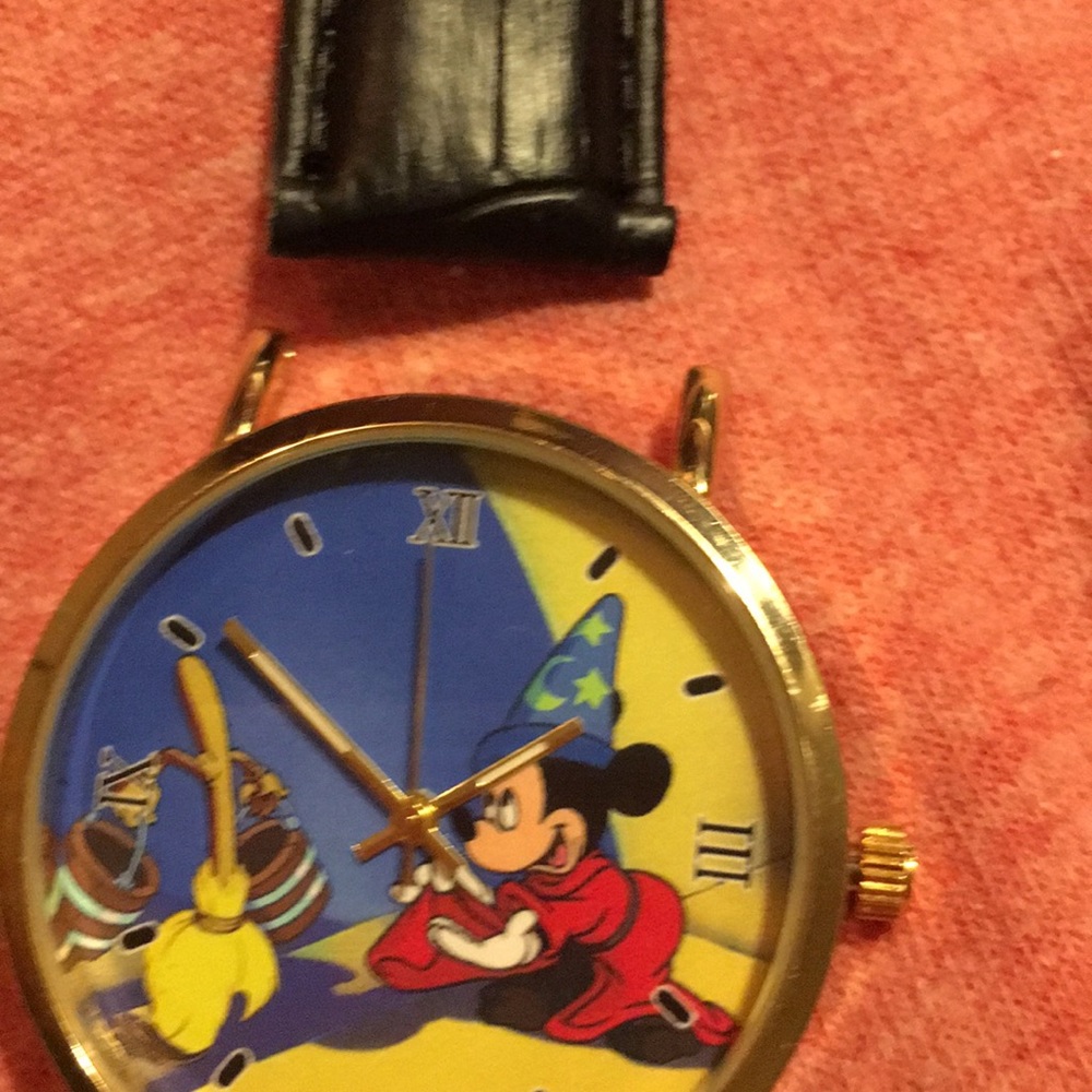 Watch - Picture 2 of 8